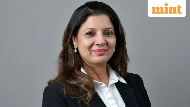 Buy or sell: Gift Nifty signals muted start! Vaishali Parekh recommends three intraday stocks to buy today