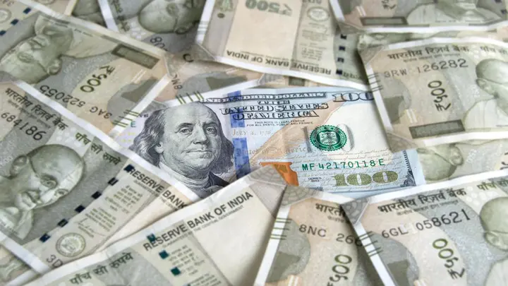 Weekly rupee view: Rupee stays vulnerable