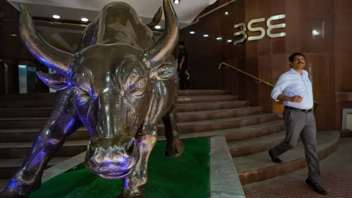 Top Gainers &amp; Losers on 13 August: Apar Industries, Hindalco, Ather Energy, Force Motors, CUB among top losers