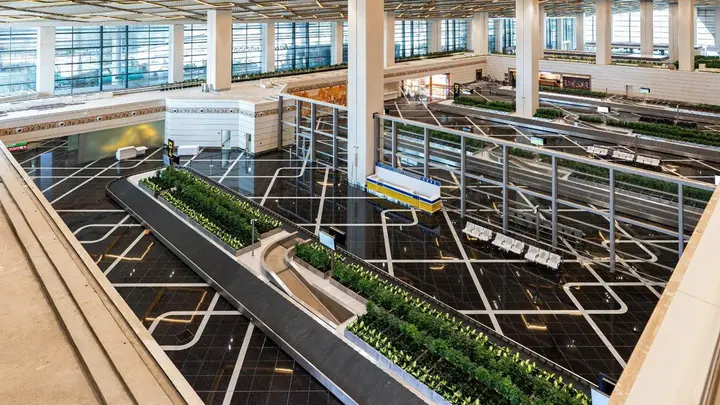 AAI profit falls 9.8% to ₹6,522 crore in FY26