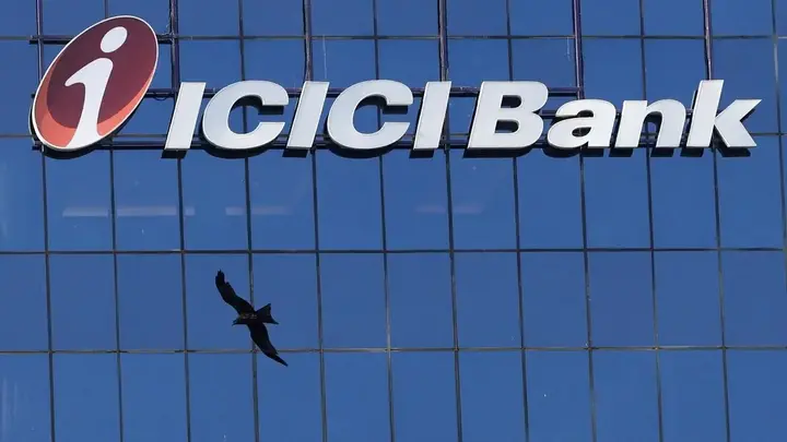 ICICI Bank shares slip 0.52% in early trade, despite yearly gains