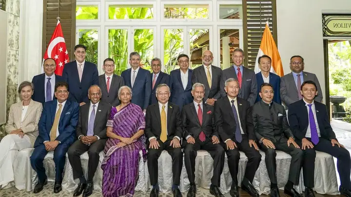 India, Singapore discuss deeper economic cooperation; Singapore tops FDI sources with USD 19.8 billion