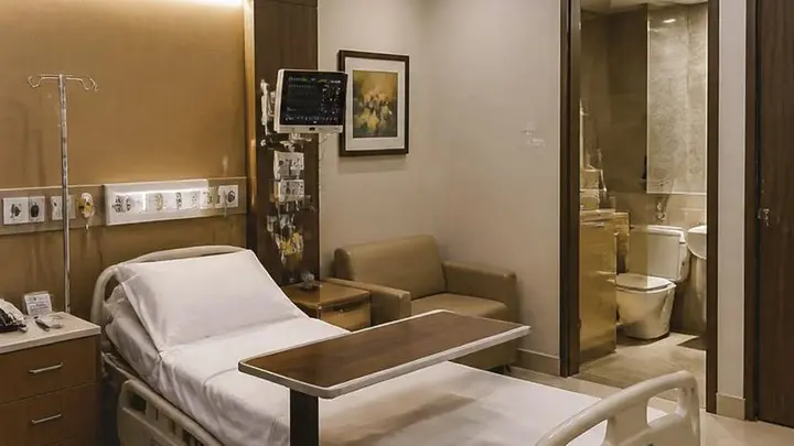 Despite rising profits, private hospitals defend room-rent pricing