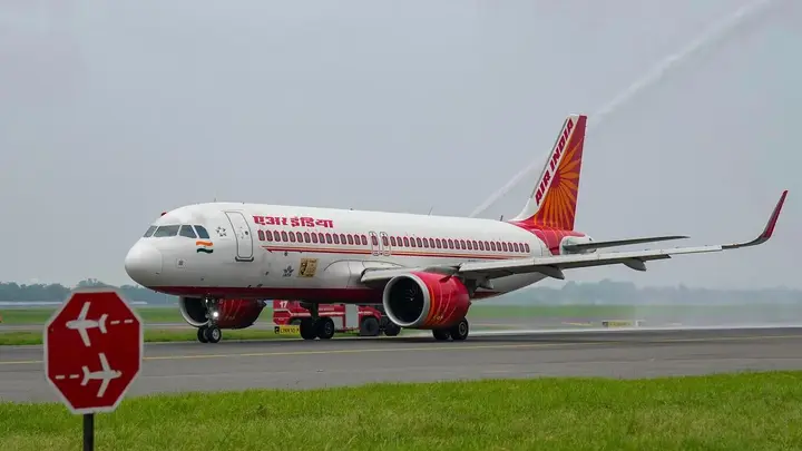 Air India seeks $1.5 billion fresh equity from Tata Sons, Singapore Airlines