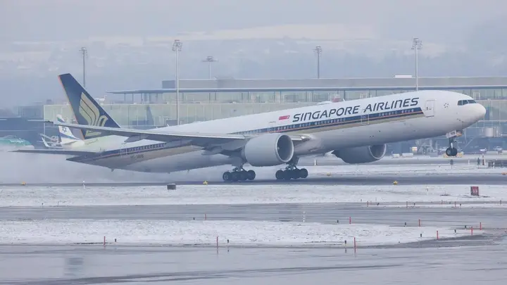 Singapore Airlines will carefully consider fund infusion in Air India