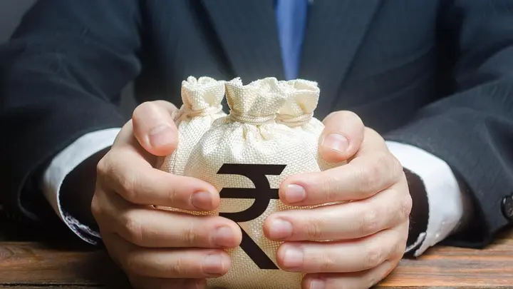 Indian firms turn to longer-term debt amid strong demand as yield gap narrows