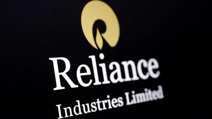 Reliance Industries plans to raise ₹12,500 crore through local-currency bonds