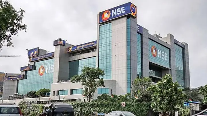 NSE may cut IPO stake sale to 5.25-5.5% amid lower pricing
