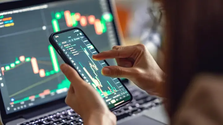 FII index futures shorts hit 5-month high, bearish positioning raises odds of sharp market move