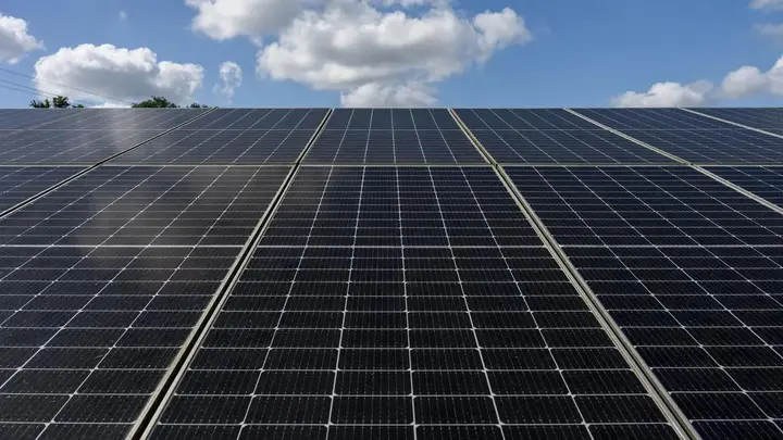 Borosil Renewables pilots rooftop solar projects, targets ₹100 crore revenue