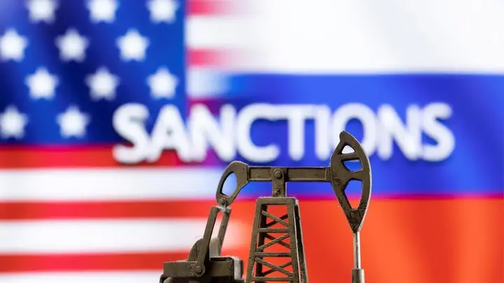 Trump signs Russia sanctions bill into law