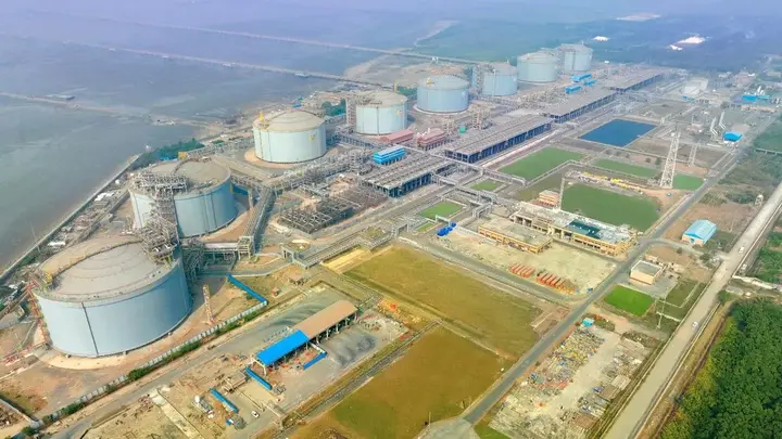 Petronet to pay 1% of profit as commission to directors