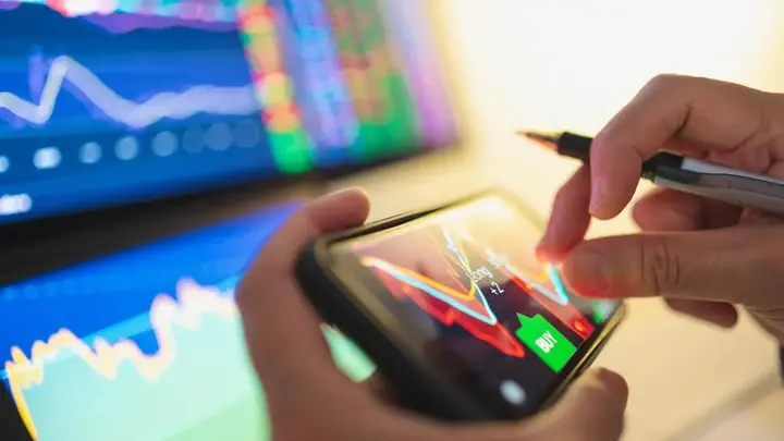 Govt bonds rebound as easing US-Iran tensions drag crude oil lower