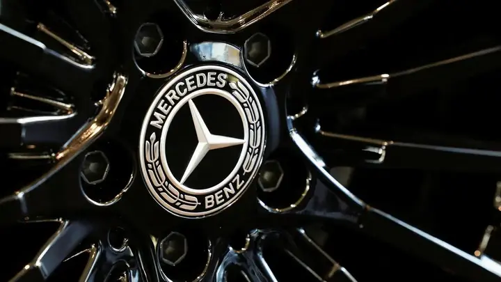 Mercedes reports Q2 profit boost but flags China woes for car sales
