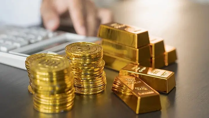Gold, silver prices trade mixed ahead of the US Fed meeting outcome; experts highlight key levels to watch
