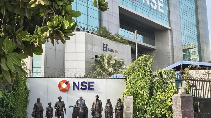 NSE Q1 profit rises 7% to ₹3,120 crore ahead of ₹30,000-crore IPO