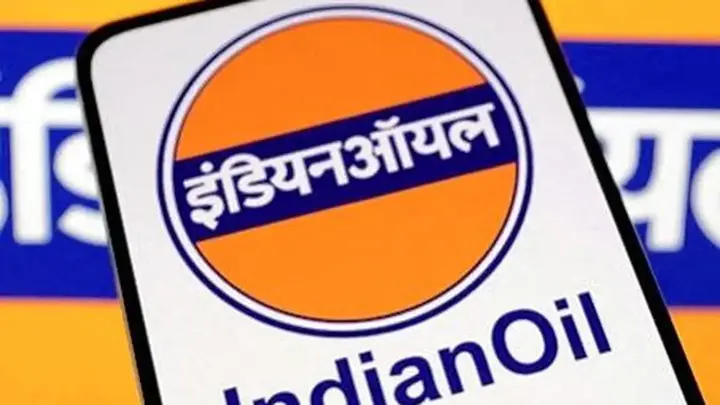 Indian Oil posts first quarterly loss in 15 on crude price surge