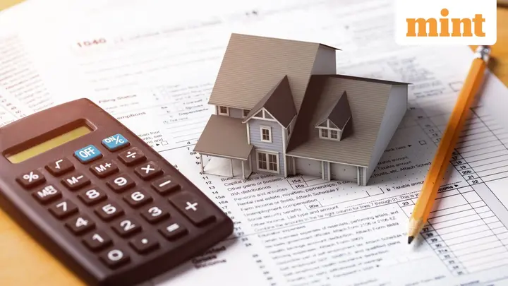 Here's how this millennial became a millionaire — Housing hacking and investing in index funds, strategy explained
